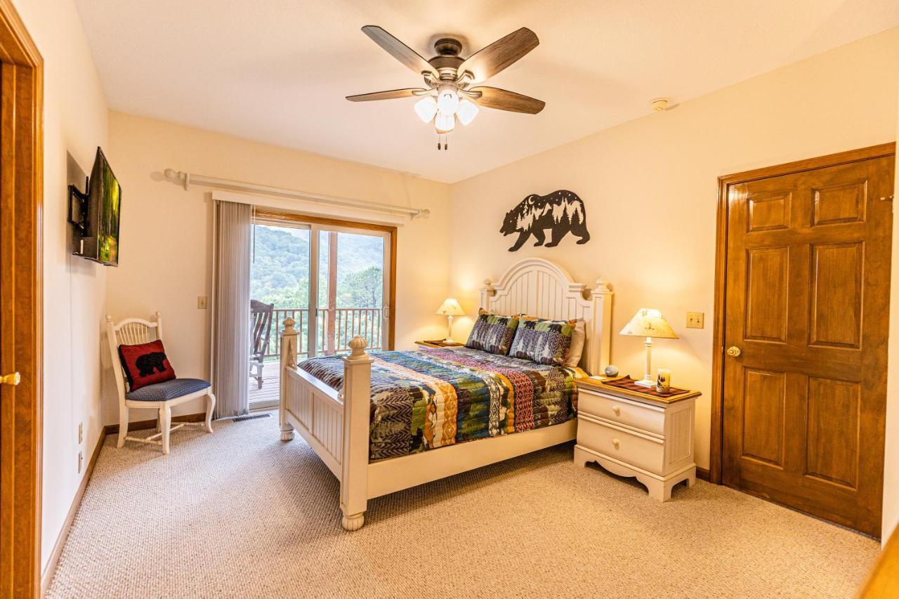 Condo With Stunning Mountain And 6Th Green Views Near Harrahs Cherokee Bryson City Whittier Екстер'єр фото