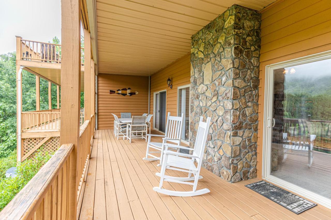 Condo With Stunning Mountain And 6Th Green Views Near Harrahs Cherokee Bryson City Whittier Екстер'єр фото
